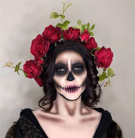 An Easy Way To Style Sugar Skull Makeup For Day Of The Dead Halloween