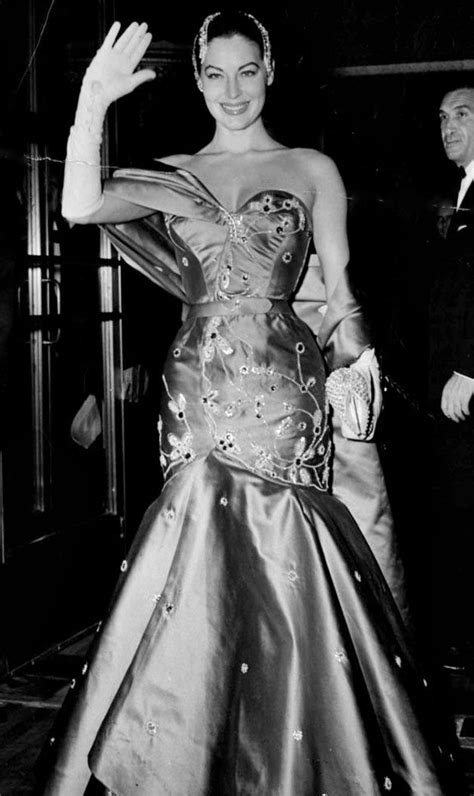 Ava Gardner Looking Glamorous Hollywood Fashion Hollywood Vintage