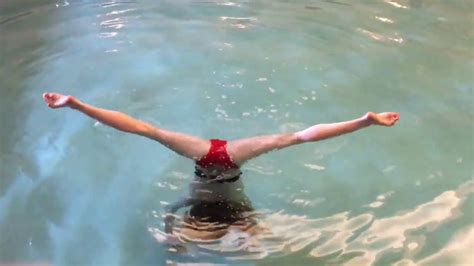 Handstand Splits In Swimming Pool Trauma To Fitness Pason Youtube