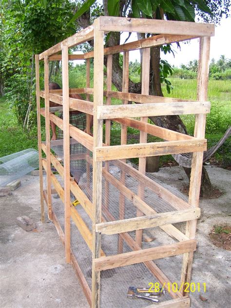 Usaha beternak burung puyuh sangat diminati seluruh indonesia karena usaha. Produk Dari Kampung - RAE Agrofarm: Ternak Puyuh ...