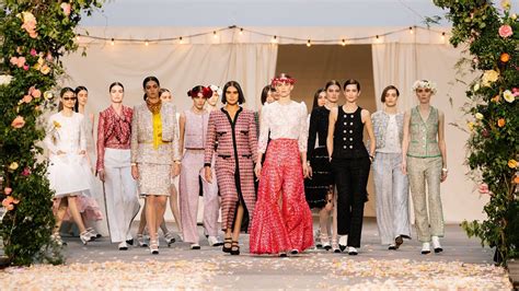The Spring Summer Haute Couture Show Chanel Haute Couture Youtube