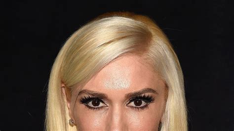 Gwen Stefani Look Book Celebrity Hair Hairstyle Make Up Pictures