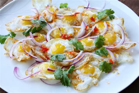 Thai Fried Egg Salad Yam Khai Dao ยำไข่ดาว Shesimmers