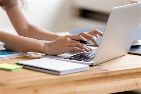 Online Courses Are a Great Option for Students - But They Shouldn't Be Mandatory - SavvyMom