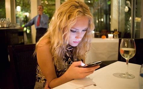 Sexting Scare 6 Sexting Myths Busted Telegraph