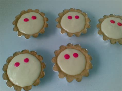 Cara membuat kerajinan tangan dari barang bekas, kumbang batu lukis. From Bakery 2 Embroidery: Cheese Tart Lagi...