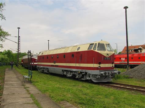 If you have any question about repairing write your question to the message board. DR 119 199-8 am 25.05.2013 beim 18. Eisenbahnfest unter ...