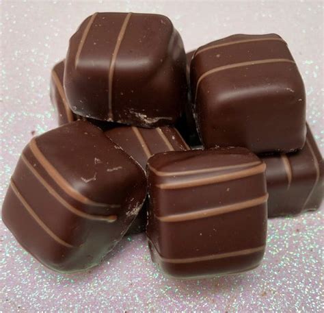 Lolas Chocolate Box In Warwickshire Wedding Favours Uk