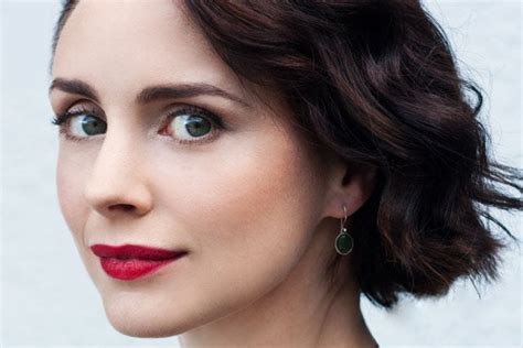 8 Questions With Breaking Bad S Laura Fraser Emmy Contender Quickie Thewrap