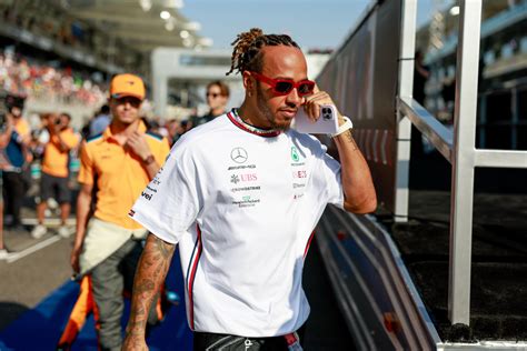 Mercedes F1 Staff Told Lewis Hamilton Will Leave For Ferrari