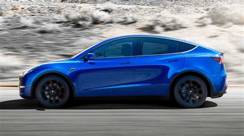 Deep Blue Metallic Tesla Model Y Performance With 20 Falcon Y Wheels