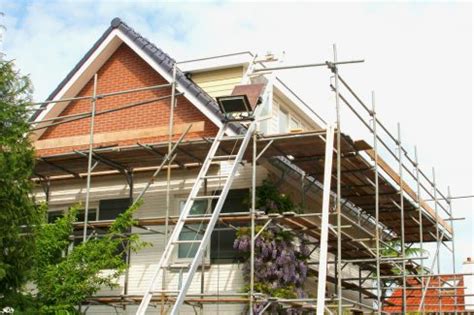 Eine badsanierung kostet sie etwa zwischen 5.000 und 25.000 eur, für die neue außendämmung müssen sie mit ungefähr 100 eur pro qm rechnen. Haus renovieren » Mit diesen Kosten können Sie pro qm rechnen