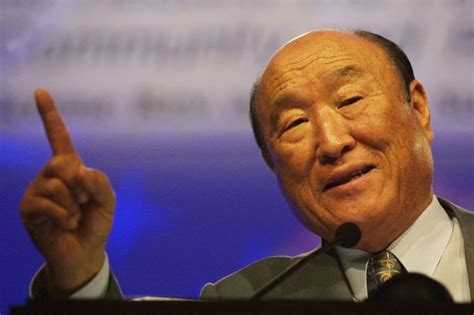 moonies founder the rev sun myung moon dies aged 92 daily record