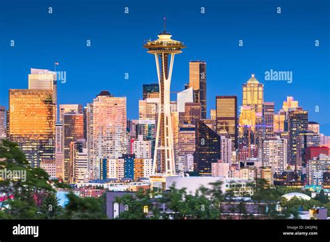 Seattle Washington Usa Downtown Cityscape At Twilight Stock Photo Alamy