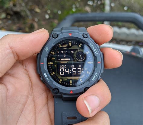 Not quite as hulking as its namesake, amazfit's smartwatch is still no small affair. Huami Amazfit T-Rex Review: Durable in Build and Battery