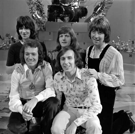 The Hollies In Dutch Tv Show ”top Pop” Circa 1974 Wind And Rain And