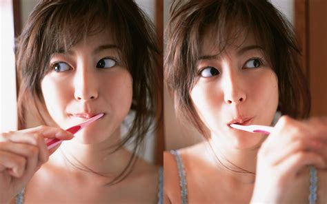 asian women japan yumi sugimoto model wallpaper resolution 2560x1600 id 377014