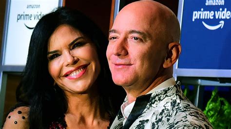 Evidence Reveals Jeff Bezos Girlfriend Sent Texts To Brother Who