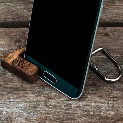 Wooden Keychain Pendant Ipad Iphone Smartphone Stand Cell Phone Station
