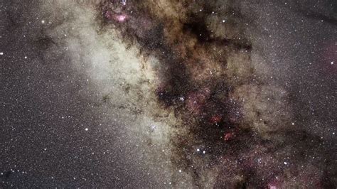 Hubble Zooms Into The Center Of The Milky Way Video Youtube