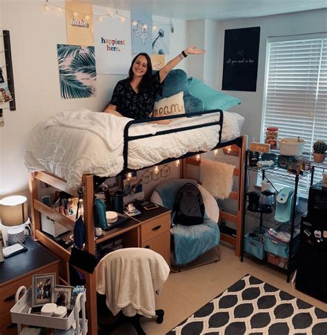 20 Decorations For A Dorm Room To Personalize And Liven Up Your Space