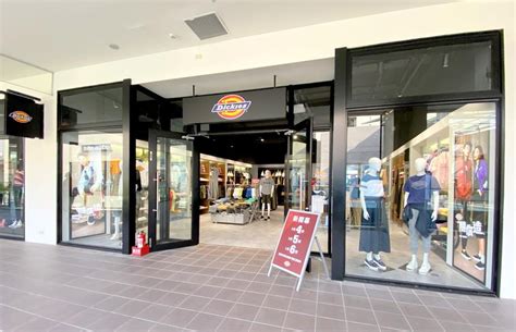 | mitsui outlet park 林口以打造國際品牌、本土品牌以及各國首次展店的品牌等豐富的店鋪陣容，用心營造讓知名品牌商品更觸手可及的愉悅購物環境。. 【2021林口三井outlet】30大必買品牌折扣、美食、交通地圖攻略