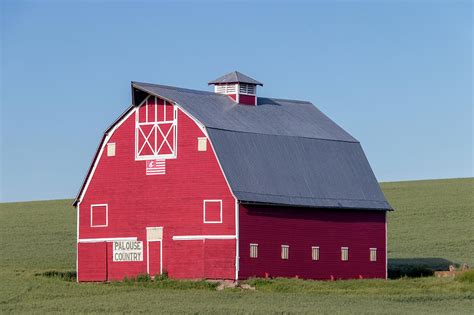 Big Red Barn Photograph By Richard Baker Fine Art America