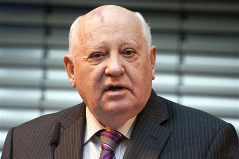 Duro Discorso Di Mikhail Gorbaciov Alloccidente Il Nuovo Berlinese