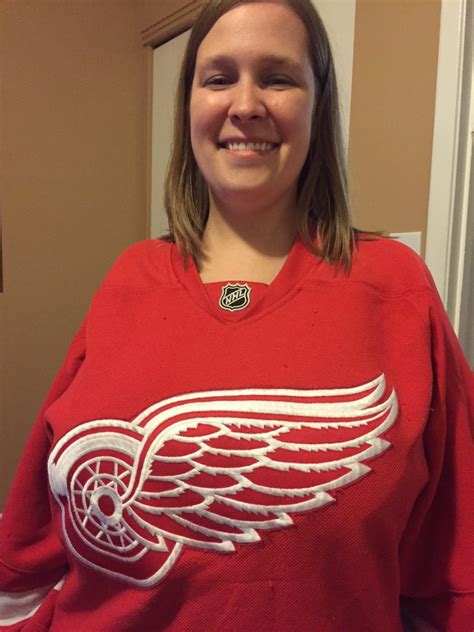 TW Pornstars Smiley Emma Twitter Let S Go Redwings Hopefully Its A Better Game Then The
