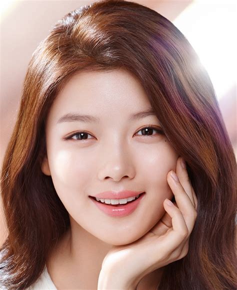 Walau masih kalah jauh dari drama dengan rating tertinggi, once again, backstreet rookie berhasil bertengger di bawahnya. Actress Kim Yoo Jung - Profile Actress Kim Yoo Jung ...