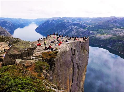Preikestolen El Gran Púlpito De Piedra En Noruega Vuelo Nº17