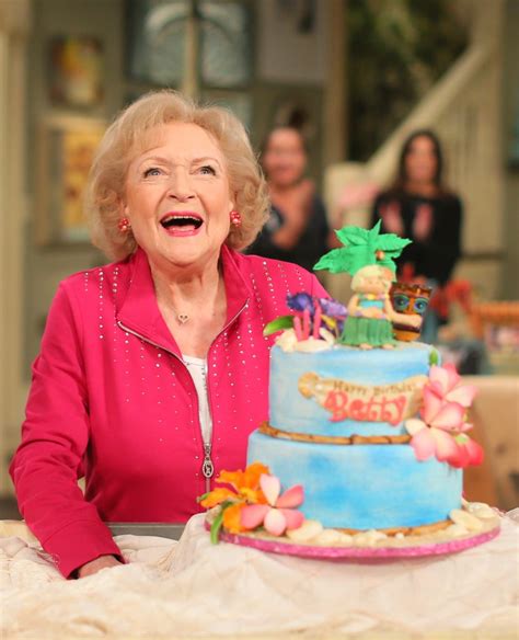 Betty White Celebrated Her 93rd Birthday On The Set Of Hot In