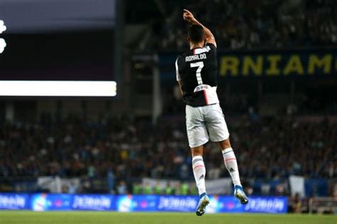 Tons of awesome cristiano ronaldo celebration wallpapers to download for free. Juve, Ronaldo reveals the background story to his ...