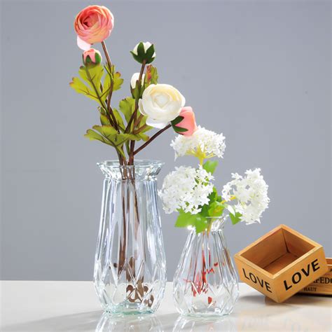 Wholesale New Popular Home Luxury Round Blown Decoration Colored Mini Small Flower Glass Vase