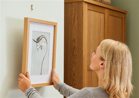 How To Hang A Picture Frame F