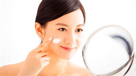 This is particularly true for those who did not get into skincare with great sun protection until in their late 20s. 10 Best Korean Whitening Creams to Give You Even, Radiant ...