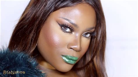 Edgy Festive Makeup Look Green Glitter Lips Youtube
