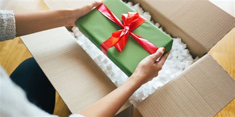 5 Holiday Shipping Pro Tips For A No Hassle Customer Experience