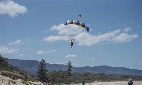 Sydney Wollongong 15000ft Tandem Skydive Book Online Experience Oz