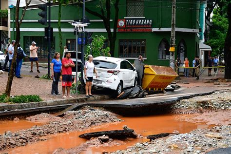 Fotos Chuvas Causam Mortes E Estragos Em Minas Gerais 29 01 2020 Uol Notícias