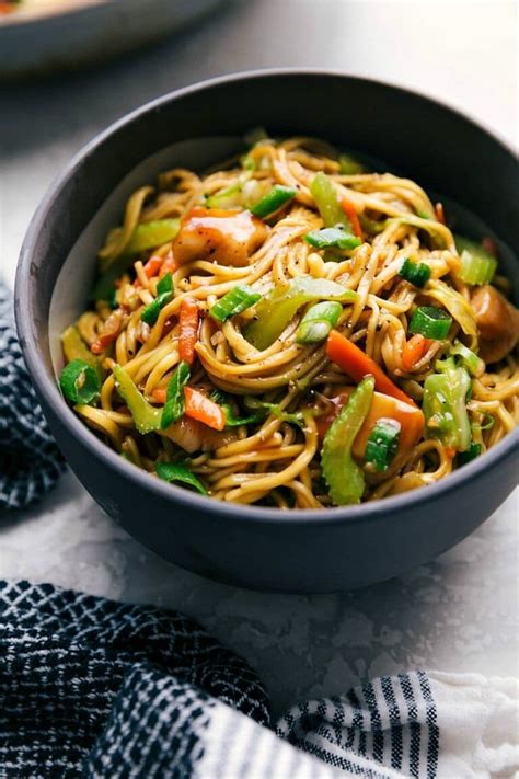 Chicken Chow Mein In 30 Minutes Chelseas Messy Apron