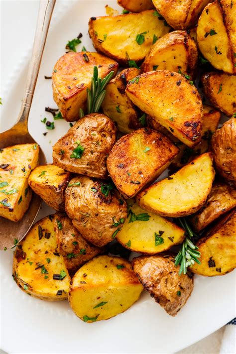 Bake Potatoes At Easy Oven Roasted Potatoes Easy To Make Spend