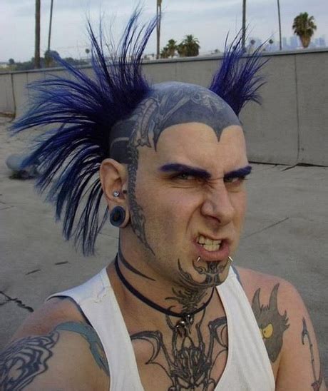 Tagli capelli strani