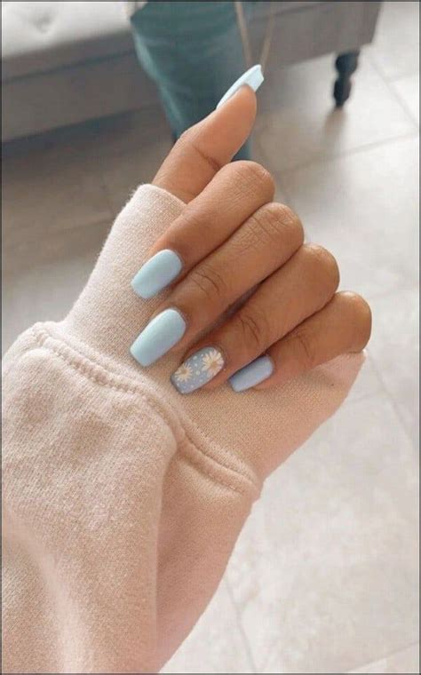 60 Prettiest Summer Nail Colors Of 2021 Simple Acrylic Nails Short