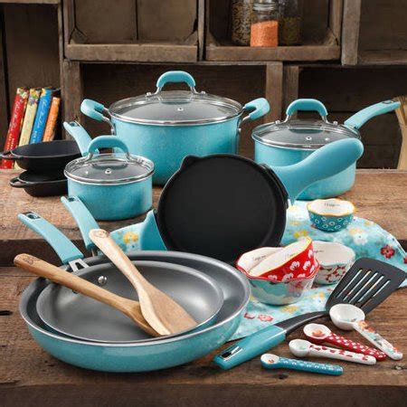 It is available in trendy and classic colors such as speckled red, turquoise, linen, and black the pioneer woman cookware reviews show that this cookware is one of the best in the market. The Pioneer Woman Vintage Speckle 24 Piece Cookware Combo ...