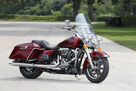 Harley Davidson Road King 2016 On Motorcycle Review Mcn