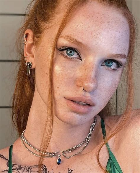 Pin By Hany Azme On صورة Beautiful Freckles Red Hair Freckles Girls With Red Hair