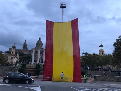We did not find results for: VOX despliega una bandera gigante en Barcelona | VOX ...