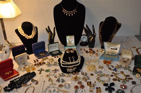 ~huge High End Costume Jewelry Lot Chanelgivenchybarclayvendome