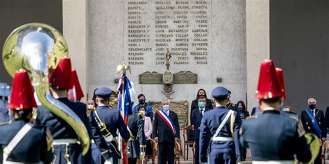 presidente piñera encabeza ceremonia en conmemoración de las glorias del ejército de chile